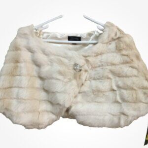 Tahari Women Size L Faux Fur Cape Wrap Capelet Champagne Pearl Brooch NWT $119